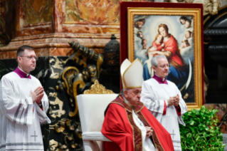0-Seelenmesse für den verstorbenen Papst Benedikt XVI. und die Kardinäle und Bischöfe, die im Laufe des Jahres gestorben sind