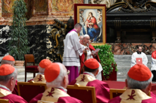 14-Seelenmesse für den verstorbenen Papst Benedikt XVI. und die Kardinäle und Bischöfe, die im Laufe des Jahres gestorben sind