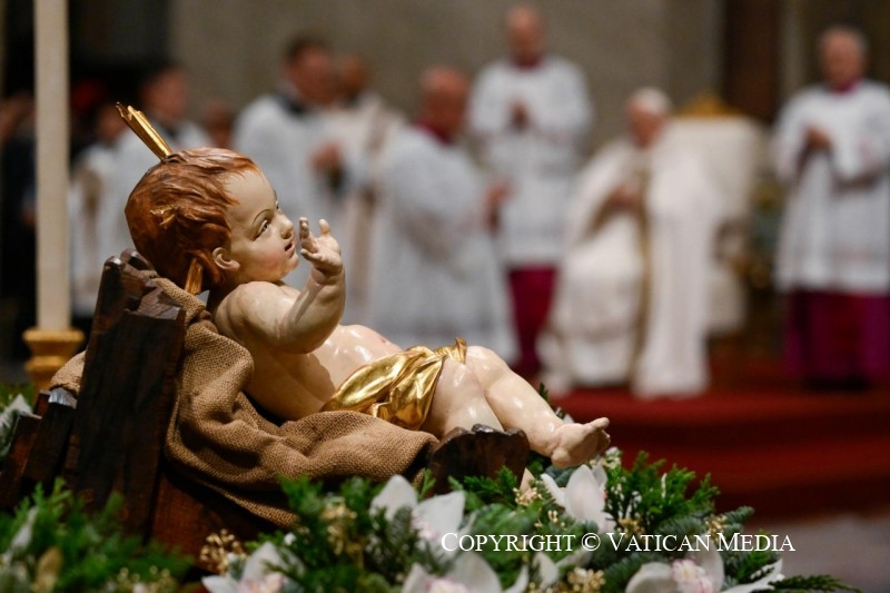 Messe de la Nuit de Noël: le Dieu de l’incarnation choisit la petitesse Cq5dam.web.800.800