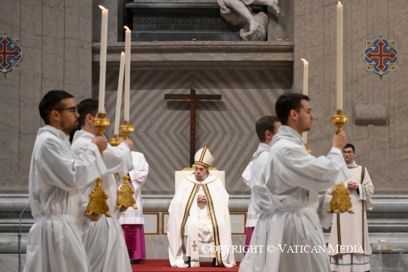 Messe chrismale: Dieu cherche ceux qui pleurent les péchés du monde Cq5dam.web.800.800