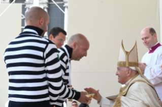 19-Visit to Venice: Celebration of Holy Mass
