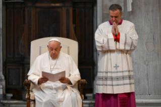 0-Celebración de las vísperas con motivo del aniversario de la Dedicación de la Basílica Papal de Santa María la Mayor y de la Solemnidad de Nuestra Señora de las Nieves 