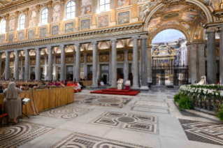 10-Celebración de las vísperas con motivo del aniversario de la Dedicación de la Basílica Papal de Santa María la Mayor y de la Solemnidad de Nuestra Señora de las Nieves 