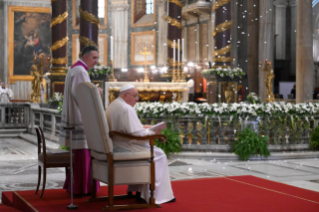 15-Celebración de las vísperas con motivo del aniversario de la Dedicación de la Basílica Papal de Santa María la Mayor y de la Solemnidad de Nuestra Señora de las Nieves 