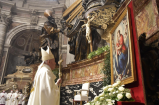 14-Santa Misa en la solemnidad del Corpus Christi