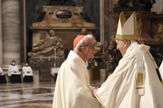 13-Concelebración eucarística con los participantes en la Asemblea plenaria del Consejo de Conferencias Episcopales de Europa