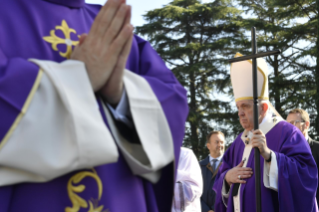 15-Celebração da Santa Missa para a comemoração dos fiéis defuntos