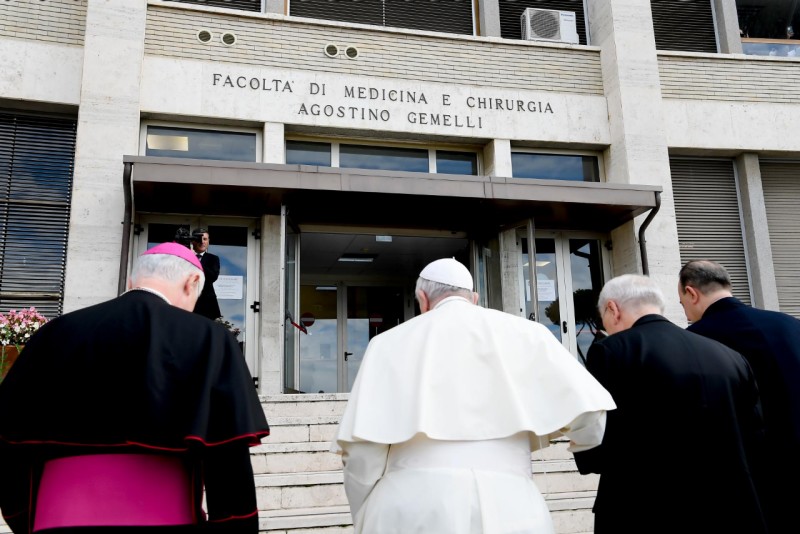 El Papa, en el Gemelli