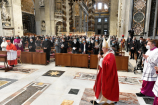 0-Messe à l'intention des cardinaux et évêques décédés au cours de l'année