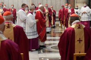 2-Messe à l'intention des cardinaux et évêques décédés au cours de l'année