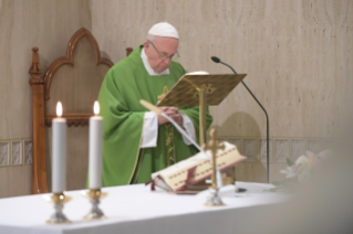 2-Meditazione quotidiana nella Cappella della Domus Sanctae Marthae: <i>Con mitezza e tenerezza</i>