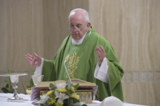 4-Misa matutina en la capilla de la Domus Sanctae Marthae: <i>El ministerio es un don, no una función</i>