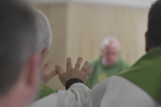 3-Meditazione quotidiana nella Cappella della Domus Sanctae Marthae: <i>Quello di Cristo non è amore da telenovela</i>