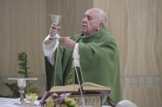 5-Meditazione quotidiana nella Cappella della Domus Sanctae Marthae: <i>Quello di Cristo non è amore da telenovela</i>