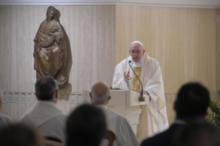 2-Meditazione quotidiana nella Cappella della Domus Sanctae Marthae: <i>Chi dice di amare Dio e non ama il fratello è un bugiardo</i>