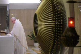 1-Meditazione quotidiana nella Cappella della Domus Sanctae Marthae: <i>Chi dice di amare Dio e non ama il fratello è un bugiardo</i>