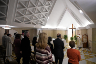 1-Meditazione quotidiana nella Cappella della Domus Sanctae Marthae: <i>L’essenziale è il rapporto con Dio</i>