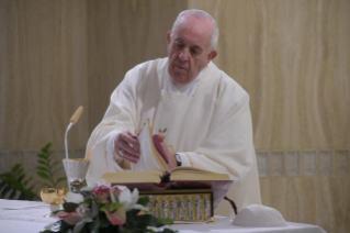 3-Meditazione quotidiana nella Cappella della Domus Sanctae Marthae: <i>L’essenziale è il rapporto con Dio</i>