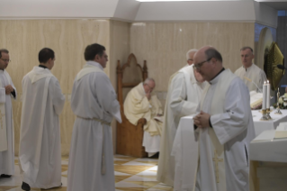 8-Meditações matutinas na Capela da Casa Santa Marta: <i>Os sacramentos não se pagam</i>