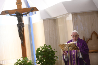 10-Celebrazione della Santa Messa nella Cappella della <i>Domus Sanctae Marthae</i>: Chiedere perdono implica perdonare