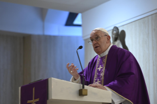 0-Holy Mass presided over by Pope Francis at the <i>Casa Santa Marta</i> in the Vatican: "Our God is close and asks us to be close to each other"