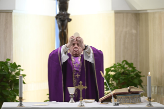 4-Misa celebrada por el papa Francisco de forma privada en la capilla de la Casa Santa Marta: <i>Nuestro Dios está cerca y nos pide que estemos cerca unos de otros</i>