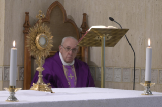 3-Misa celebrada por el papa Francisco de forma privada en la capilla de la Casa Santa Marta: <i>&#xab;Con el &#x201c;coraz&#xf3;n desnudo&#x201d;&#xbb;</i>