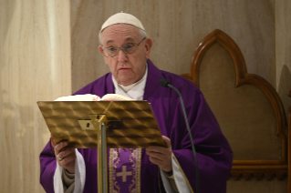 1-Holy Mass presided over by Pope Francis at the <i>Casa Santa Marta</i> in the Vatican: "The people of God follow Jesus and do not tire"