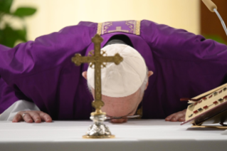 2-Holy Mass presided over by Pope Francis at the <i>Casa Santa Marta</i> in the Vatican: "The people of God follow Jesus and do not tire"