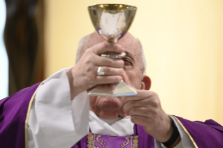 10-Holy Mass presided over by Pope Francis at the <i>Casa Santa Marta</i> in the Vatican: "The people of God follow Jesus and do not tire"