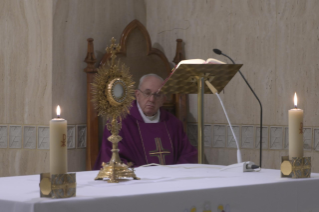 8-Santa Missa celebrada na capela da Casa Santa Marta: "O domingo do pranto"