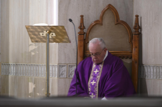 7-Messe quotidienne dans la chapelle de la résidence Sainte-Marthe: « Les trois dimensions de la vie chrétienne : l’élection, la promesse, l'alliance »