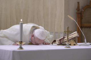 0-Messe quotidienne dans la chapelle de la résidence Sainte-Marthe : « La grâce de la fidélité »