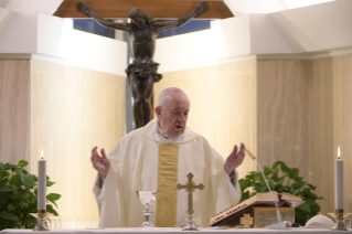 5-Messe quotidienne dans la chapelle de la résidence Sainte-Marthe : « La grâce de la fidélité »