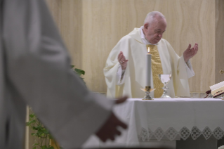 7-Messe quotidienne dans la chapelle de la résidence Sainte-Marthe : « La grâce de la fidélité »