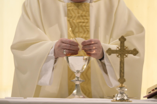 9-Messe quotidienne dans la chapelle de la résidence Sainte-Marthe : « La grâce de la fidélité »