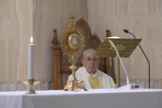 11-Misa celebrada por el papa Francisco de forma privada en la capilla de la Casa Santa Marta: <i>La gracia de la fidelidad</i>