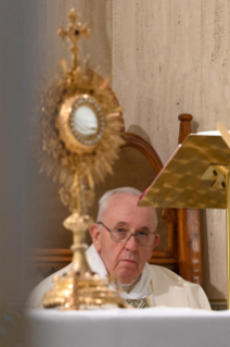 13-Misa celebrada por el papa Francisco de forma privada en la capilla de la Casa Santa Marta: <i>Nuestra fidelidad es la respuesta a la fidelidad de Dios</i>