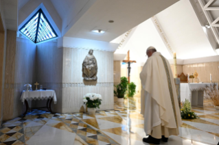 17-Misa celebrada por el papa Francisco de forma privada en la capilla de la Casa Santa Marta: <i>Nuestra fidelidad es la respuesta a la fidelidad de Dios</i>