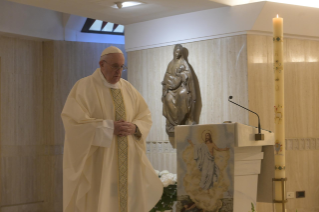 0-Messe quotidienne dans la chapelle de la résidence Sainte-Marthe: « Etre remplis de joie »