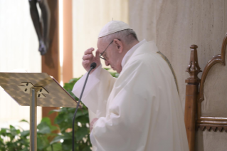 3-Messe quotidienne dans la chapelle de la résidence Sainte-Marthe: « Etre remplis de joie »