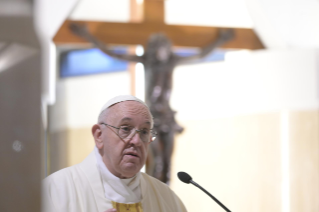 2-Messe quotidienne dans la chapelle de la résidence Sainte-Marthe: « Le don de l'Esprit Saint : la franchise, le courage, la parrhésie »