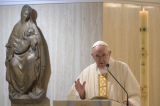 3-Messe quotidienne dans la chapelle de la résidence Sainte-Marthe: « Le don de l'Esprit Saint : la franchise, le courage, la parrhésie »