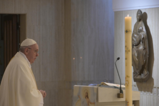 14-Celebrazione della Santa Messa nella Cappella della <i>Domus Sanctae Marthae</i>: "Il dono dello Spirito Santo: la franchezza, il coraggio, la parresìa"