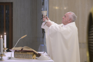 10-Messe quotidienne dans la chapelle de la résidence Sainte-Marthe: « Le don de l'Esprit Saint : la franchise, le courage, la parrhésie »