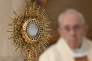 9-Misa celebrada por el papa Francisco de forma privada en la capilla de la Casa Santa Marta: <i>Volver siempre al primer encuentro</i>