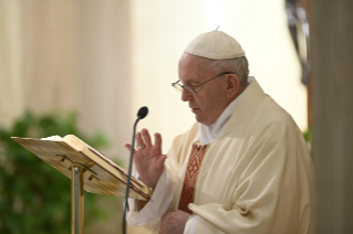 0-Messe quotidienne dans la chapelle de la résidence Sainte-Marthe : « Le travail est la vocation de l'homme »