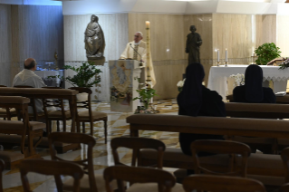 9-Messe quotidienne dans la chapelle de la résidence Sainte-Marthe : « La douceur et la tendresse du Bon Pasteur »