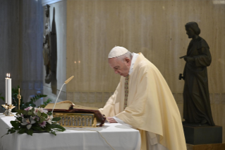 13-Celebrazione della Santa Messa nella Cappella della <i>Domus Sanctae Marthae</i>: "La mitezza e la tenerezza del Buon Pastore"