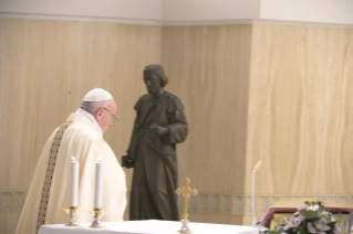 0-Holy Mass presided over by Pope Francis at the Casa Santa Marta in the Vatican: “We all have one Shepherd: Jesus”